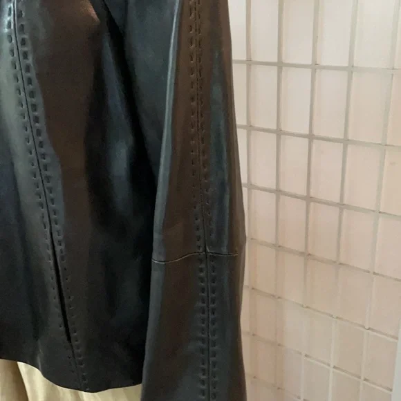 Vintage Soft Black Leather Flared Jacket Sz Small - Picture 6 of 8